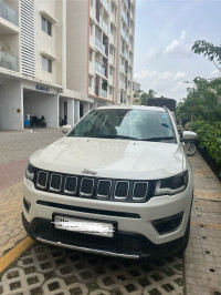 Pearl White Jeep Compass 2.0 Limited