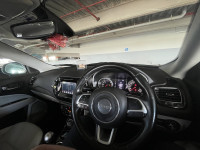 Pearl White Jeep Compass 2.0 Limited