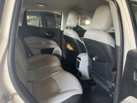 Pearl White Jeep Compass 2.0 Limited