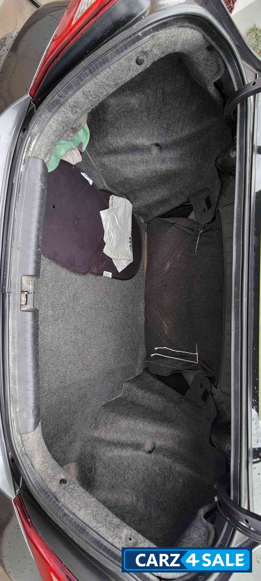 Mordern Steel Metall/ Saloon Honda Amaze S(O) MT (I-VTEC)