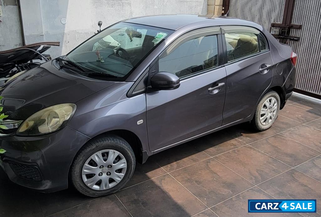 Mordern Steel Metall/ Saloon Honda Amaze S(O) MT (I-VTEC)