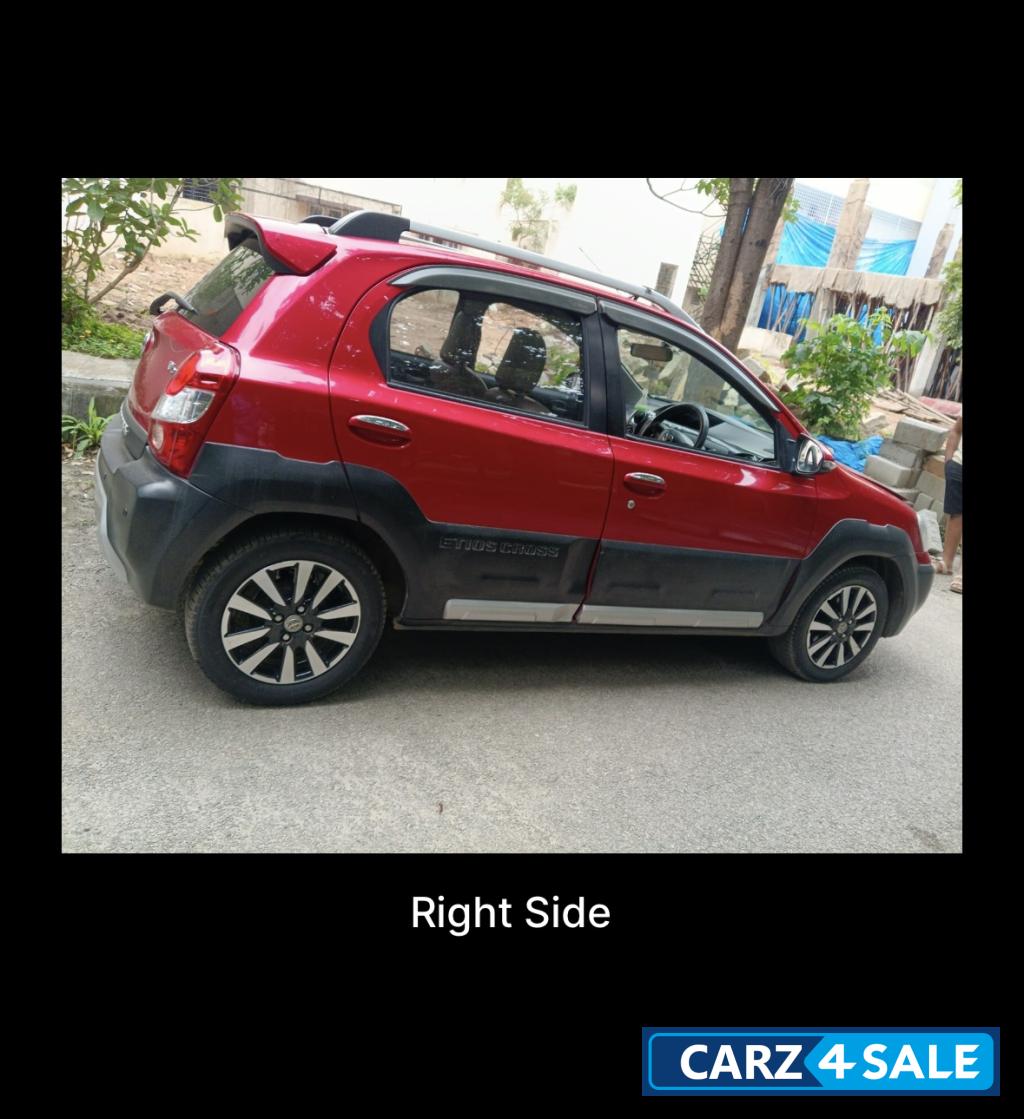 Red Toyota Etios Cross 1.4vd