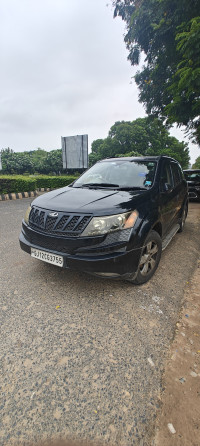 Mahindra XUV 500 W8
