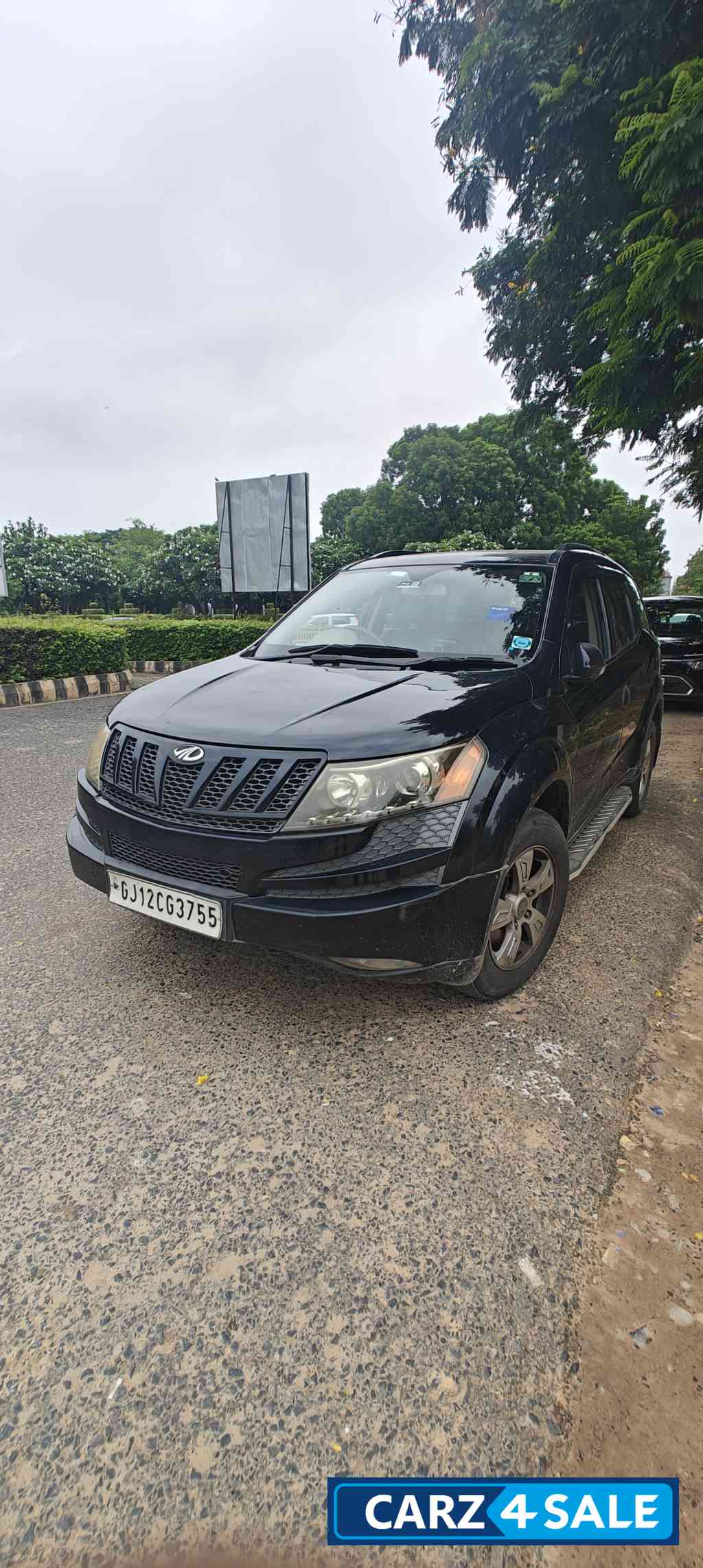 Mahindra XUV 500 W8 Mahindra XUV 500 W8