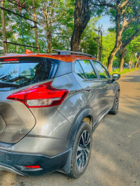 Grey With Orange Nissan Kicks XV Premium (O) D