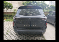 Dark Black Tata Safari Safari Accomplished + 6S Dark (AT)