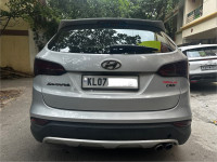 Sleek Silver Hyundai Santa Fe 2WD AT