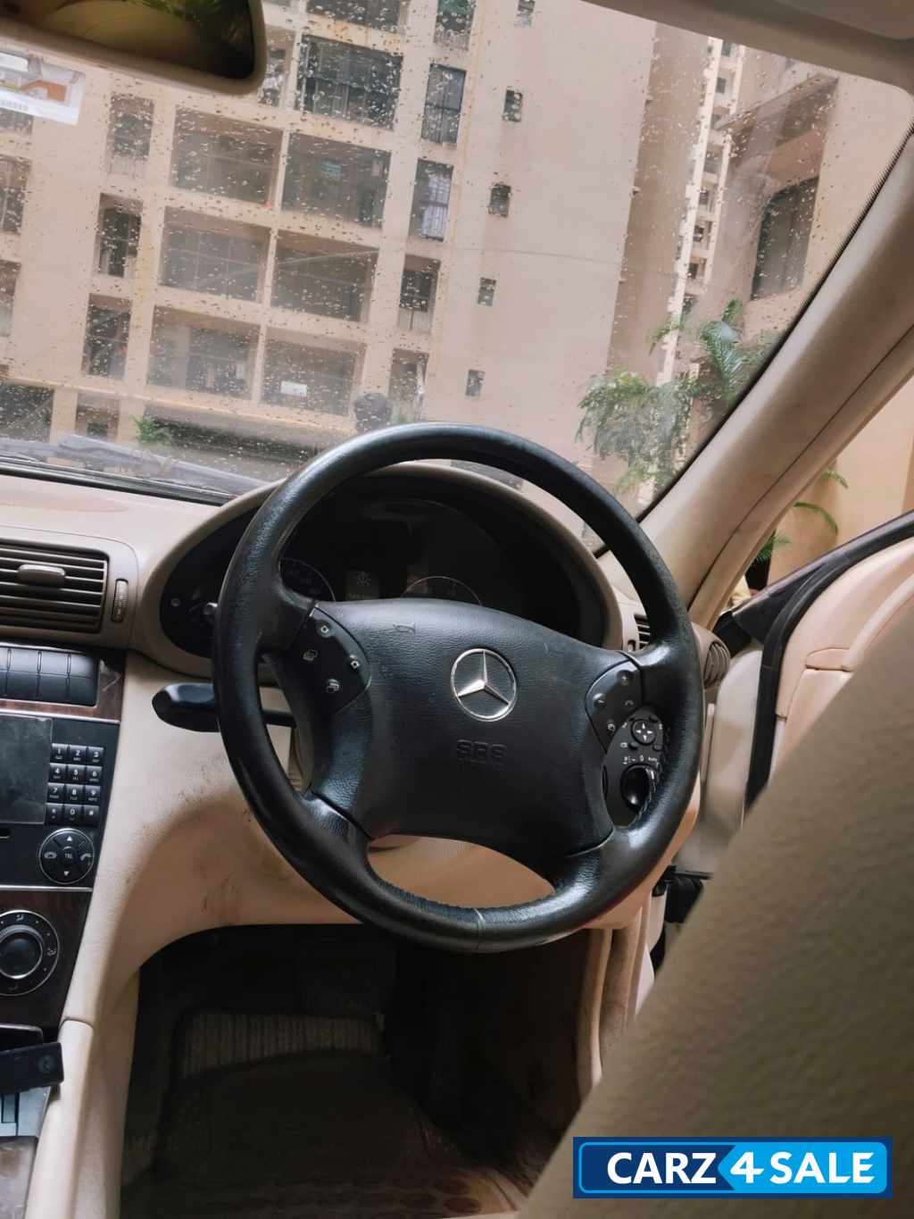 White Mercedes-Benz C-Class W203 200KAT