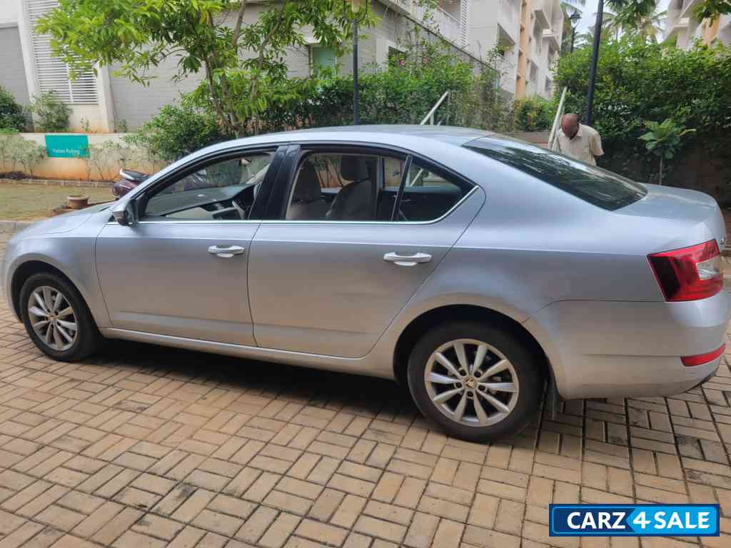 Skoda Octavia AMBITION MT 1.4 TSI