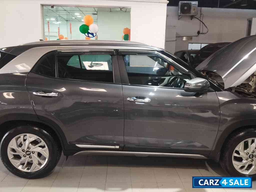 Grey Hyundai Creta Sx