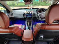 Mahindra XUV 500 W6