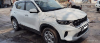 White Kia Sonet HTK 1.2 5 MT
