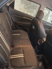 White Kia Sonet HTK 1.2 5 MT