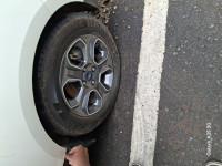 White Ford Ecosport Titanium S