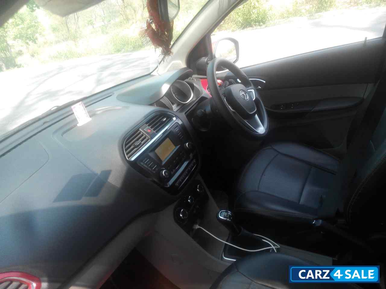 Cherry Red Tata  Tiago 1.2 Revotron XZ