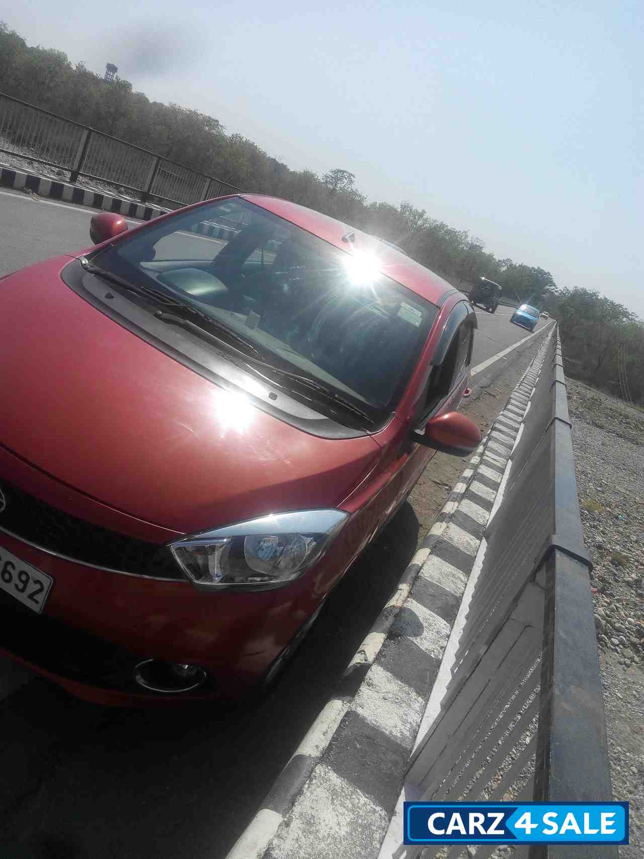 Cherry Red Tata  Tiago 1.2 Revotron XZ