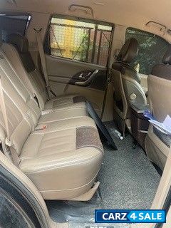 Black Mahindra XUV 500 W8