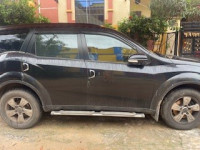 Black Mahindra XUV 500 W8