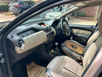Black Renault Duster rxz 110 ps