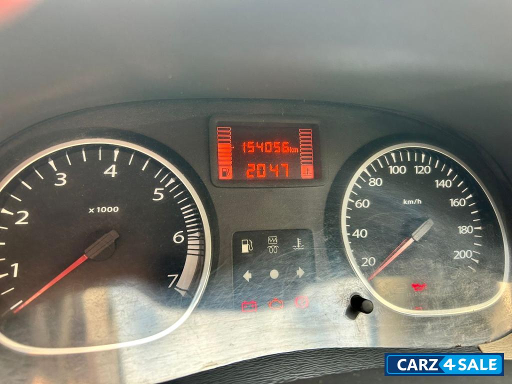 Black Renault Duster rxz 110 ps