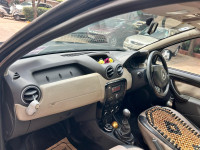 Black Renault Duster rxz 110 ps