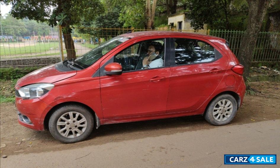 Berry Red Tata Tiago XZA PETROL AUTOMATIC