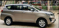 Toyota Innova Crysta g