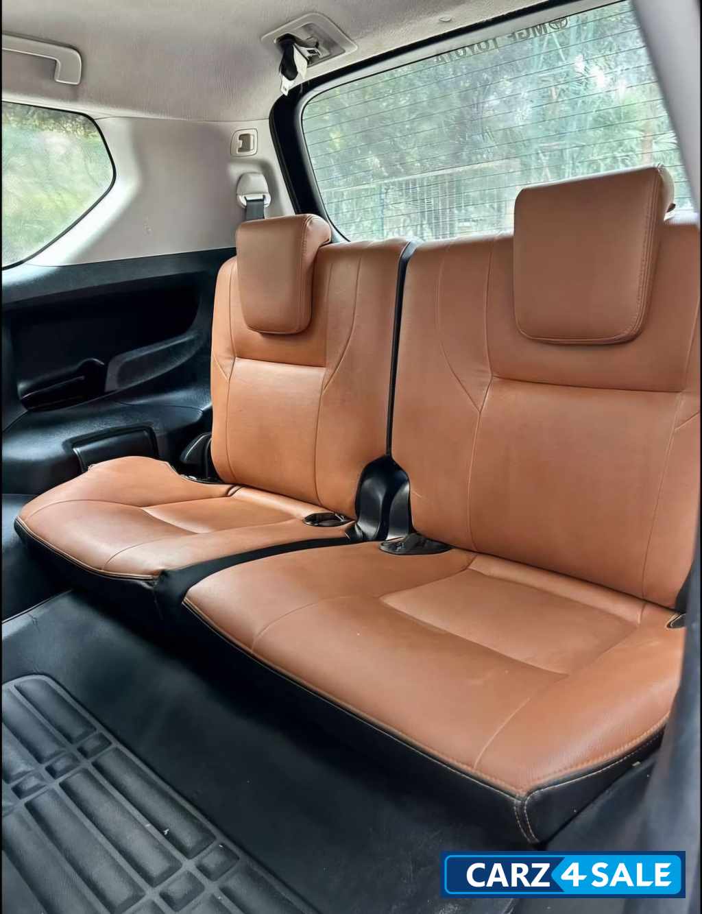 Toyota Innova Crysta g