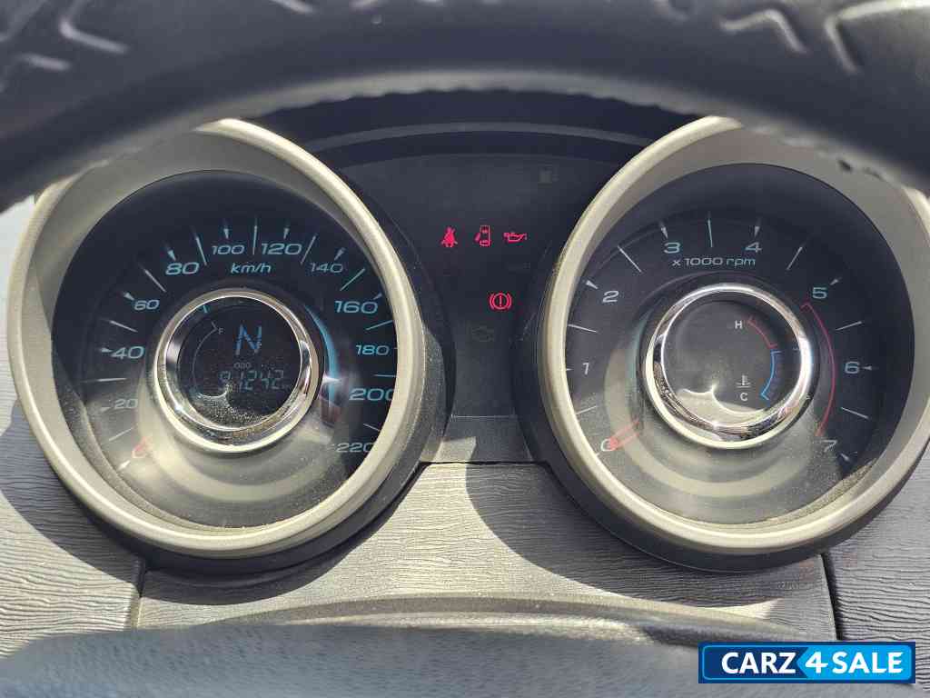 Mahindra XUV 500 W6 Mahindra XUV 500 W6