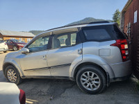 Mahindra XUV 500 W6