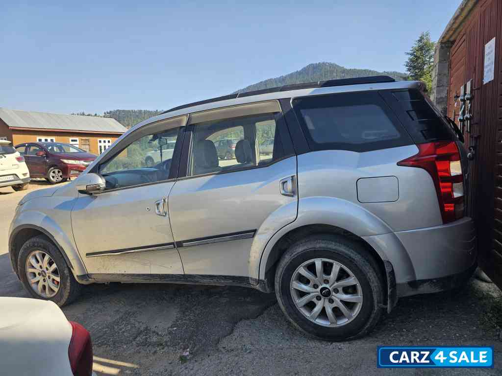 Mahindra XUV 500 W6 Mahindra XUV 500 W6