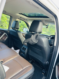 White Mahindra Scorpio Scorpio n z8 select diesel