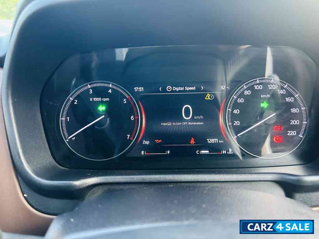 White Mahindra Scorpio Scorpio n z8 select diesel