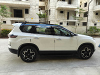 White & Black (dt) Tata Safari Accomplished Plus Dual Tone AT 7 STR