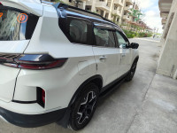 White & Black (dt) Tata Safari Accomplished Plus Dual Tone AT 7 STR