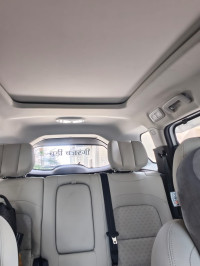 White & Black (dt) Tata Safari Accomplished Plus Dual Tone AT 7 STR