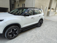 White & Black (dt) Tata Safari Accomplished Plus Dual Tone AT 7 STR