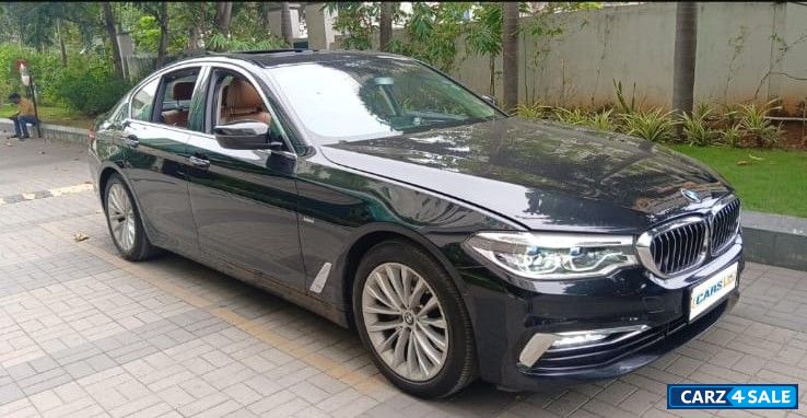 Black BMW 5-Series Diesel 520d luxury line