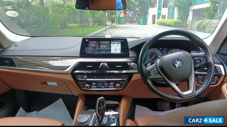 Black BMW 5-Series Diesel 520d luxury line