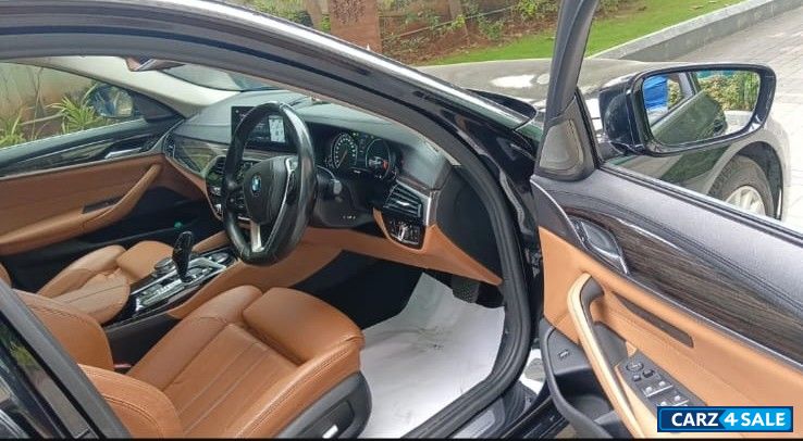 Black BMW 5-Series Diesel 520d luxury line