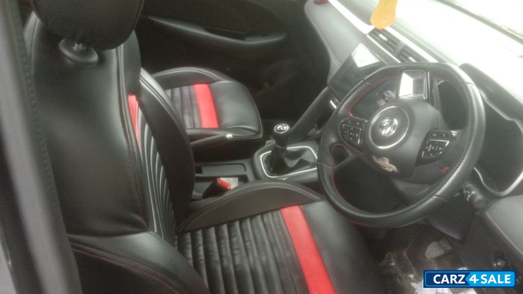 MG Astor Smart black storm