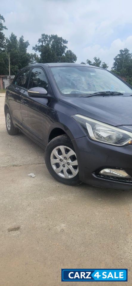 Grey Hyundai Elite i20 Sportz