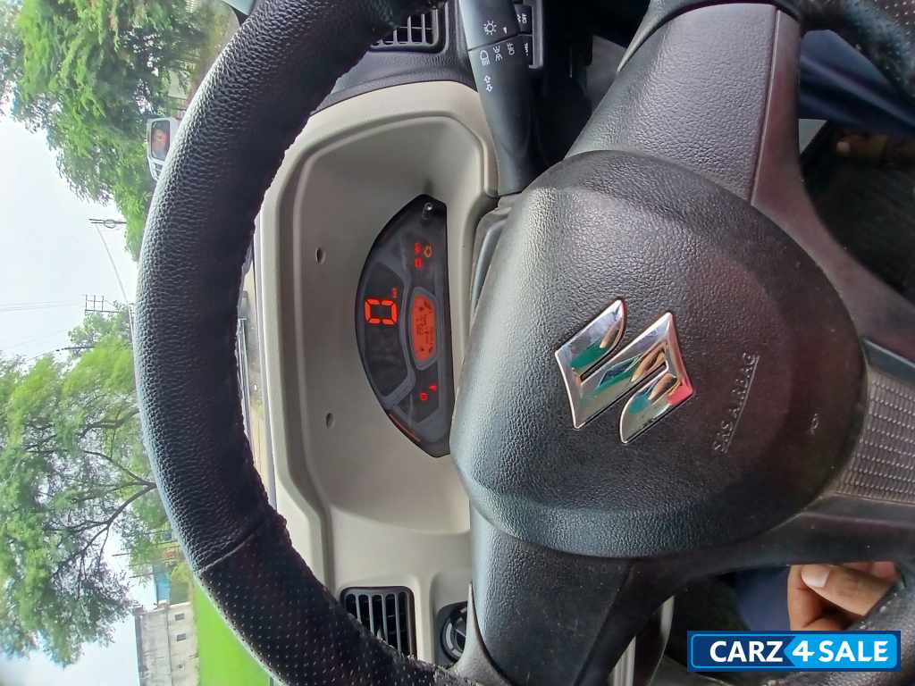 Maruti Suzuki Eeco Cng