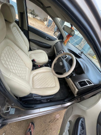 Brown Hyundai i20 Megna