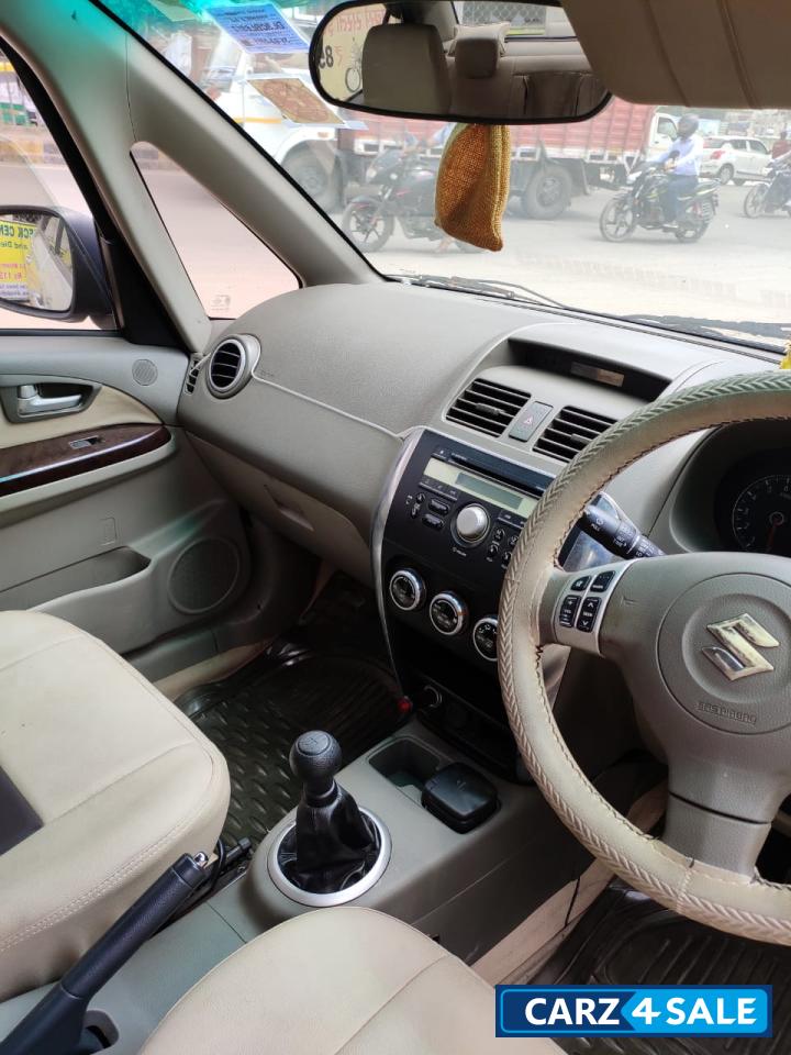Maruti Suzuki SX4 2011, ZXI - Petrol