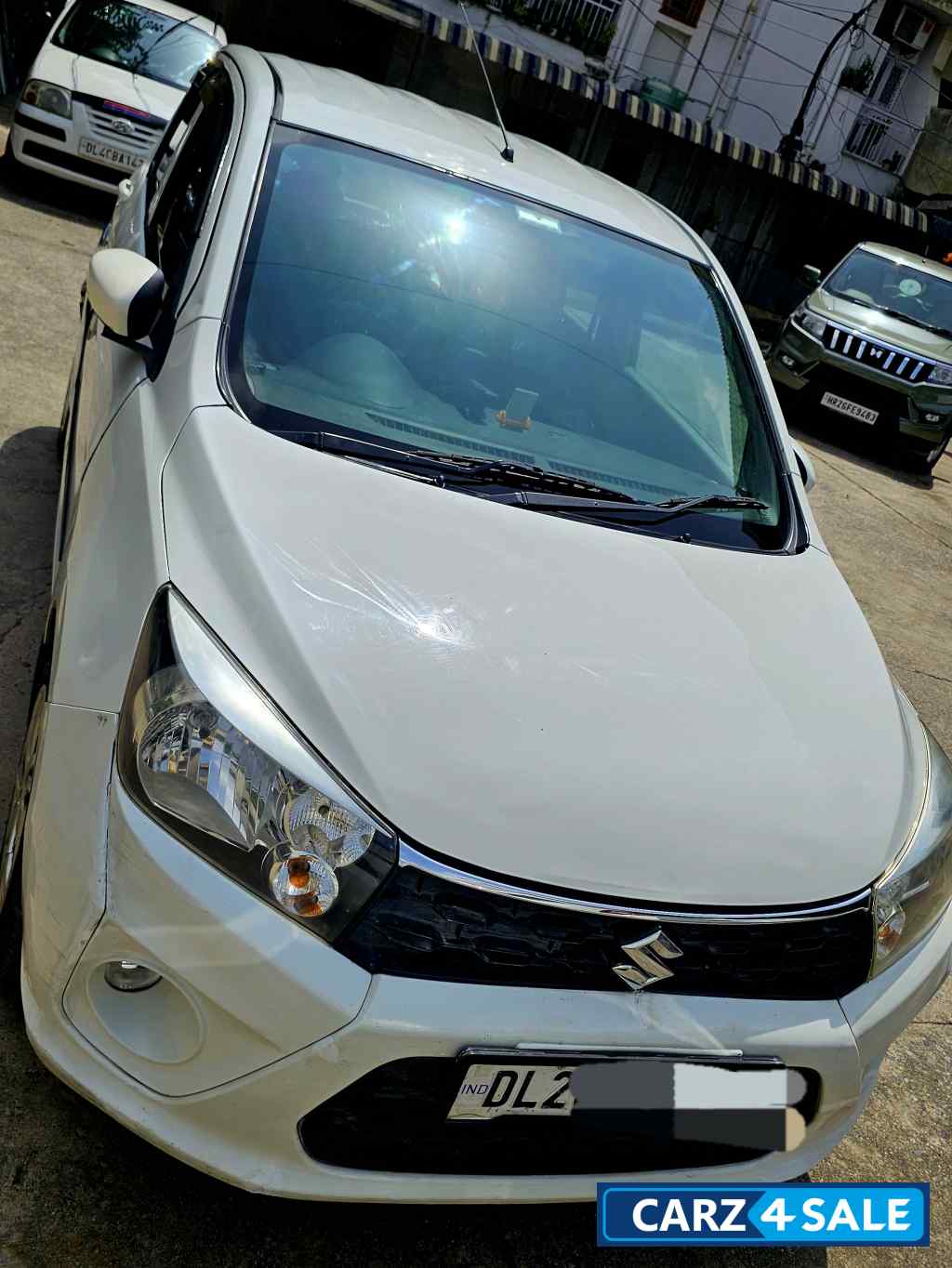 White Maruti Suzuki Celerio ZXI,Automatic,CNG