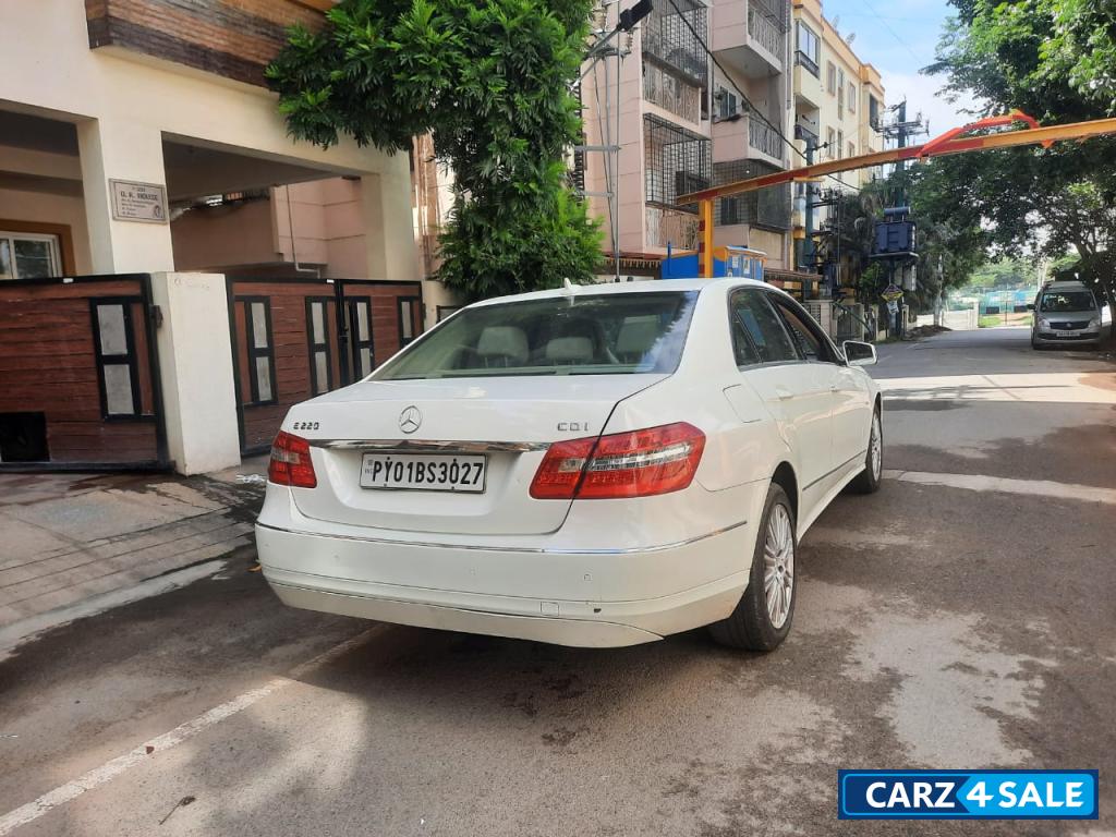 Mercedes-Benz E-Class Py01bs 3027