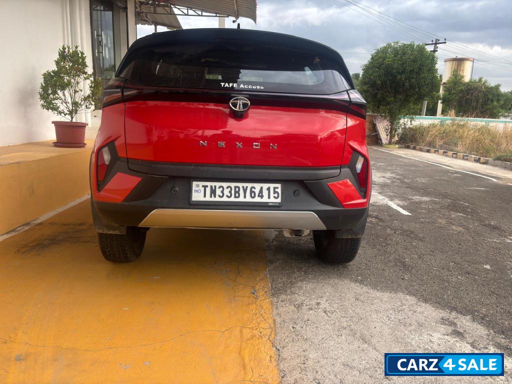 Flmred Pinbk Tata Nexon Fearless Plus S Dark Edition DCA - Sunroof • petrol • 2024
