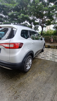 Renault Triber Rxz AMT