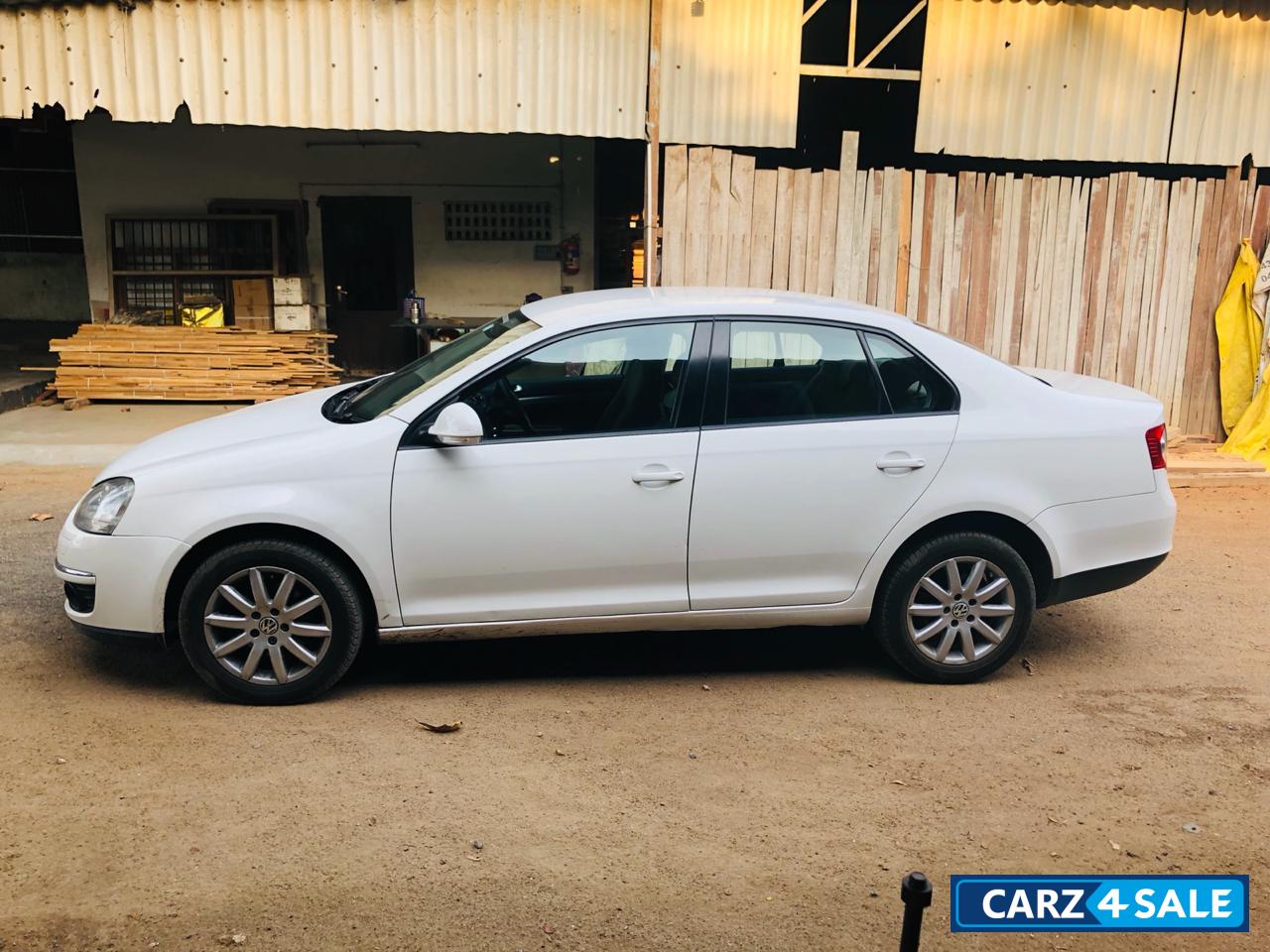 White Volkswagen Jetta JETTA